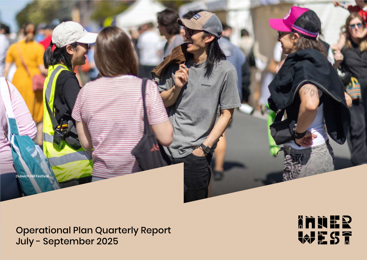 A group of people standing together

AI-generated content may be incorrect.